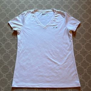 Womens Medium Under Armour Loose Fit V Neck